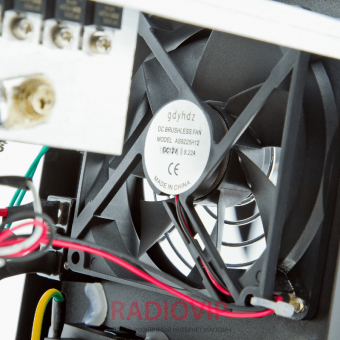 картинка ИБП Logicpower LPY- B - PSW-1000VA+  (700Вт) 10A/20A с правильной синусоидой 12В от интернет магазина Radiovip