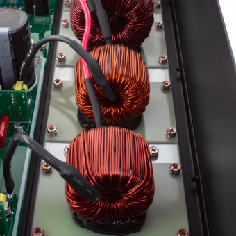 картинка Гибридный солнечный инвертор LogicPower LP-GS-HSI 5000W 48v МРРТ PSW от интернет магазина Radiovip