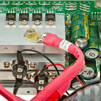 картинка ИБП Logicpower LPY- B - PSW-1000VA+  (700Вт) 10A/20A с правильной синусоидой 12В от интернет магазина Radiovip